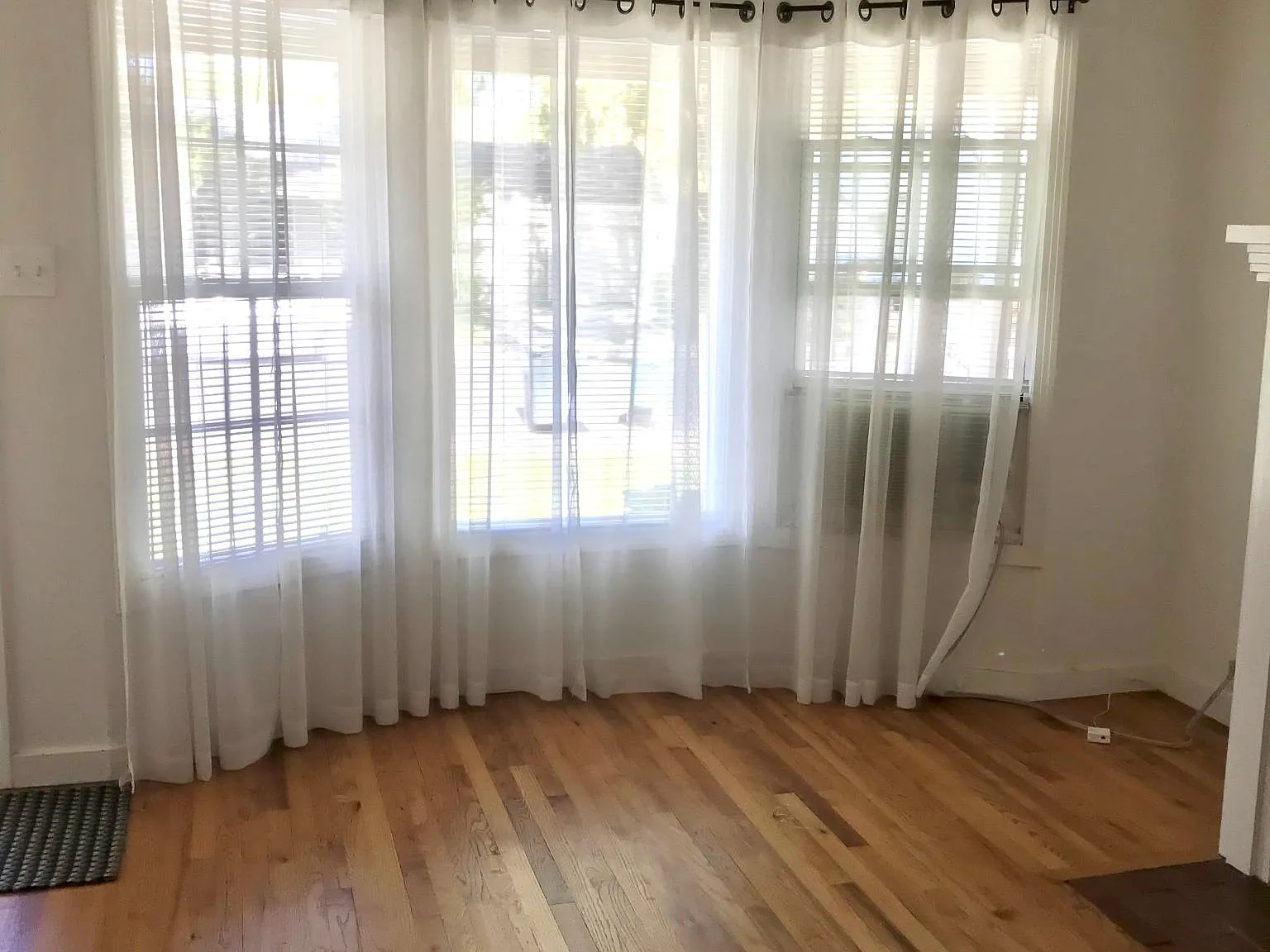 2 bed, 900 sqft, $2,295 — Photo 4