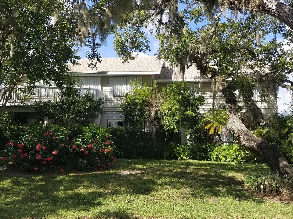 1st image of 295 Live Oak Dr