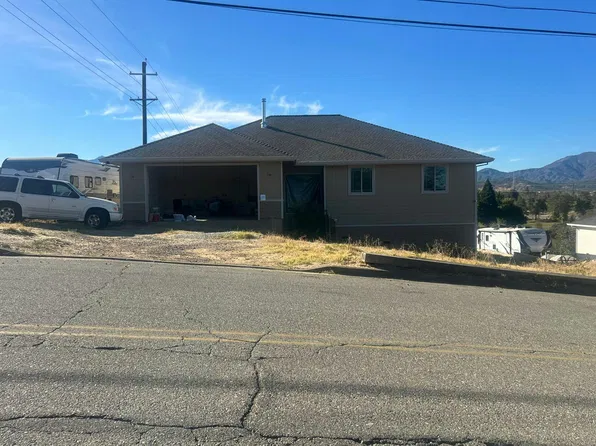 1392 Ridge Dr, Redding, CA 96001