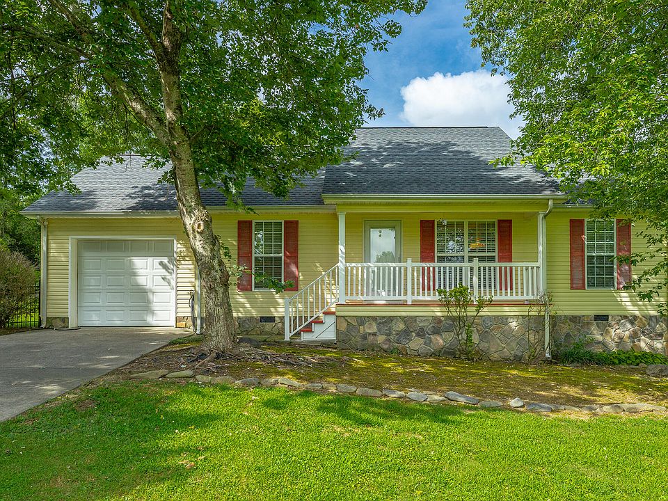 1st image of 533 Daisy Ln