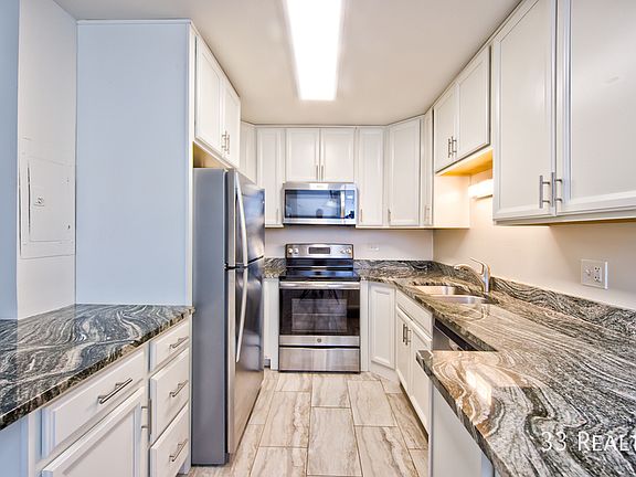 3rd image of 1460 Lehigh Ave #202A
