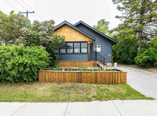 4836 49th St, Innisfail, AB T4G1N2