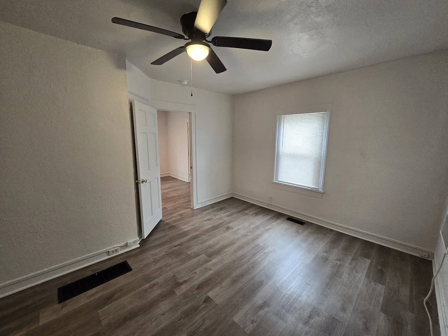 1 bed, 550 sqft, $800 — Photo 2