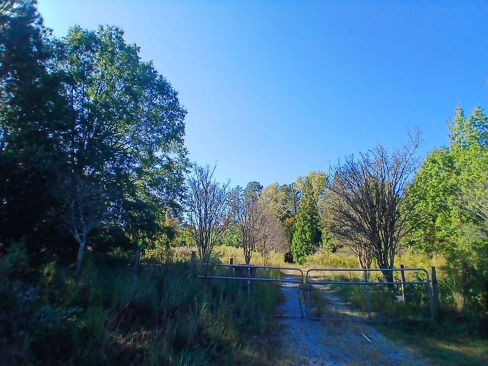 1st image of 716 Raintree Dr