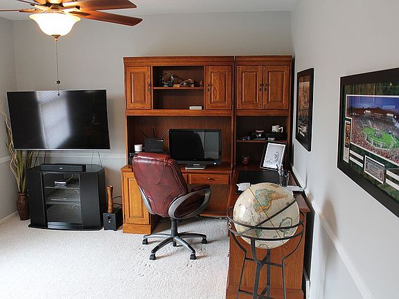 5th image of 2601 Belle Monte Dr