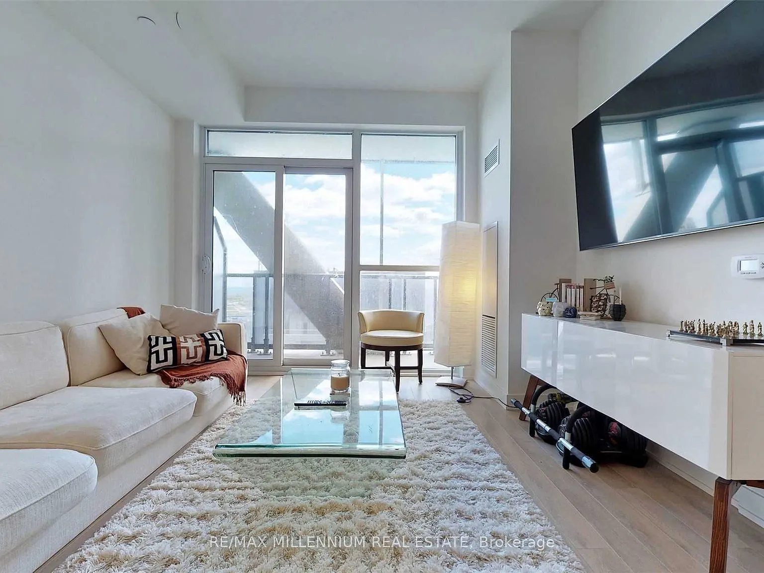 Playground Condos — Photo 2