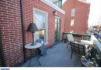 2nd image of 736 Pine St #E