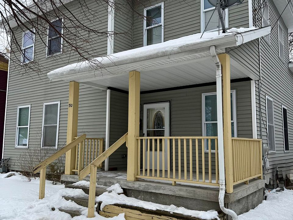 1st image of 710 Logan St SE