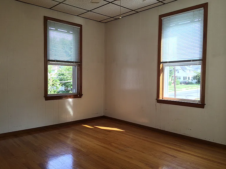 104 Hudson Ave — Photo 8