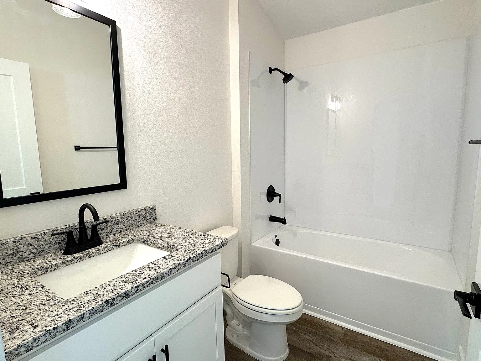 3 bed, 1571 sqft, $2,500 — Photo 3