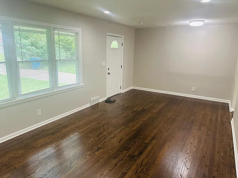 6103 Hadley St — Photo 4