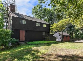 223 Perkins Row, Topsfield, MA 01983
