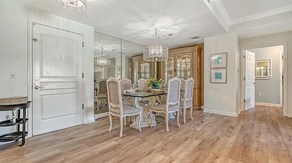 2 bed, 2.0 bath, 1200 sqft, $3,250 — Photo 3