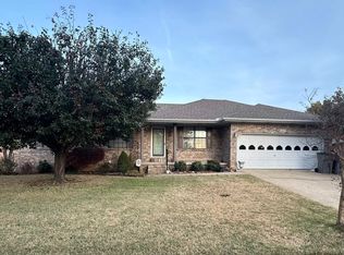 301 Quail Run, Paragould, AR 72450