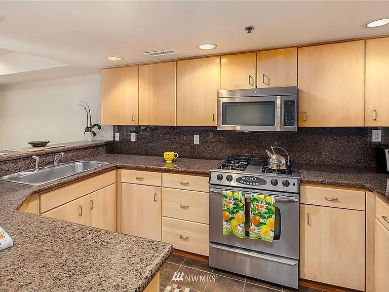 16225 Northup Way #A206 — Photo 4