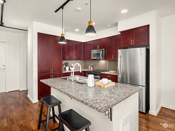 2nd image of 125 Ferncliff Avenue NE #E245
