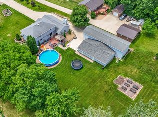 150 W Cemetery Rd, Fairfax, IA 52228