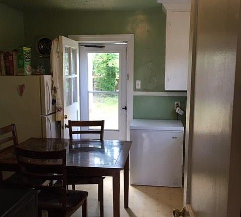 5th image of 1108 N 32nd St