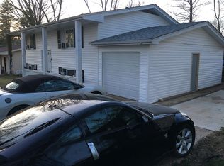 37 James Ct, Ballwin, MO 63021