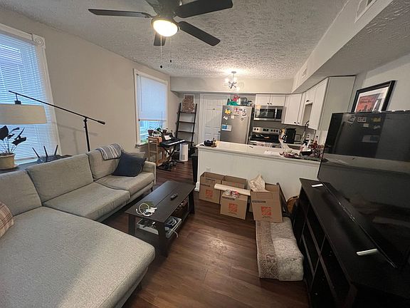 4th image of 6 N Dooley Ave APT B