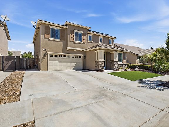 3rd image of 4324 W Robin Avenue