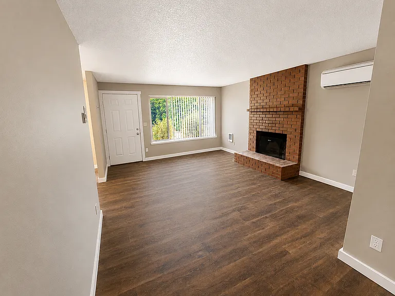 5535 SW Lombard Ave #B — Photo 6