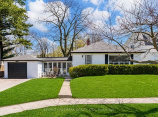 122 Hawthorne Rd, Oakville, ON L6K 1V8