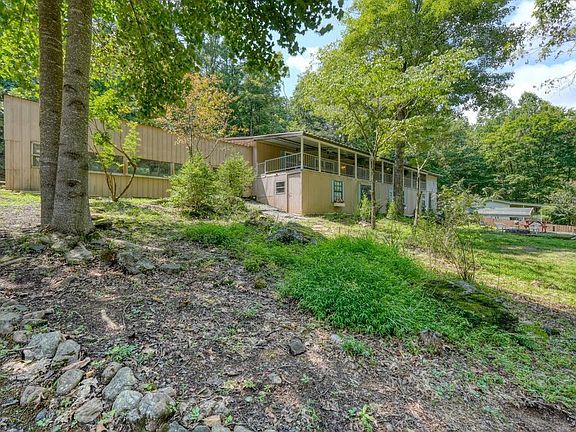 4th image of 338 Gander Gap Rd