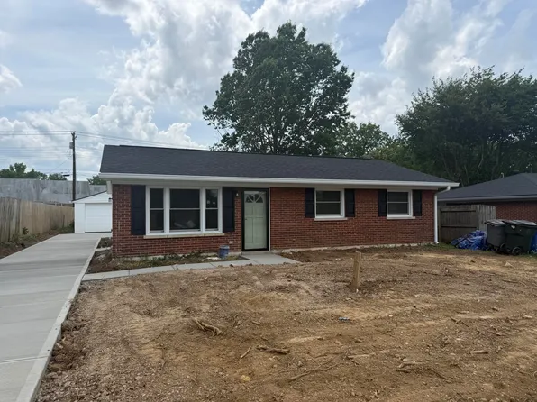 686 Eden Rd, Lexington, KY 40505