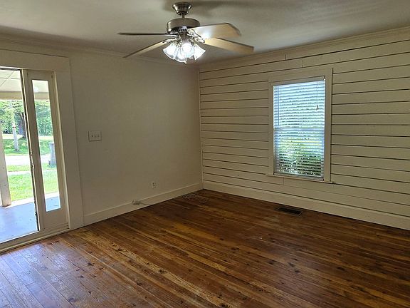 5th image of 513 Blue Ridge Ave