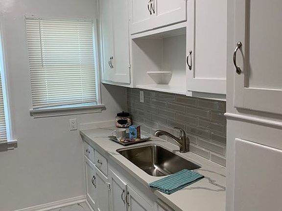 2nd image of 1101 Mound Ave APT 7
