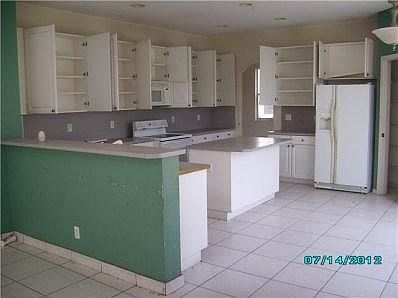 4th image of 13375 NW 13th St
