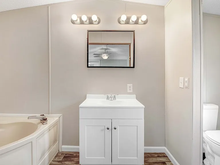 406 Little Dove Rd — Photo 31