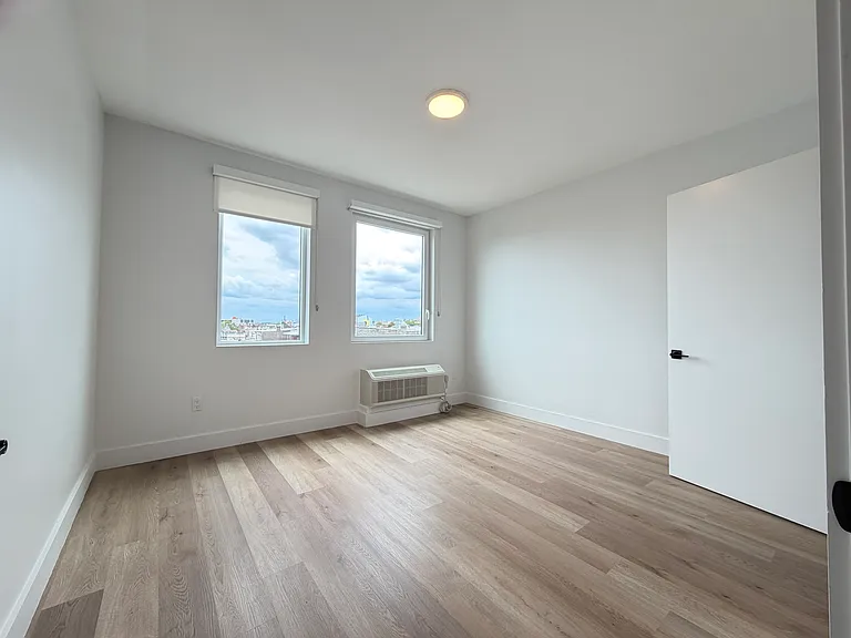 36 Madison St #508 — Photo 3