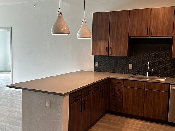 2nd image of 227 N Broadway #811