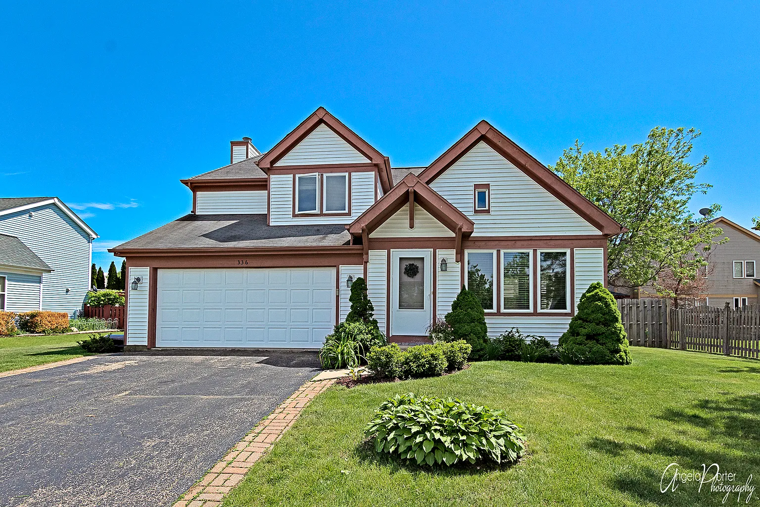 336 Pathway Dr photo 1