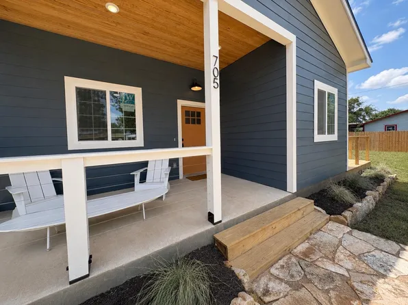 705 Flag Street, Llano, TX 78643