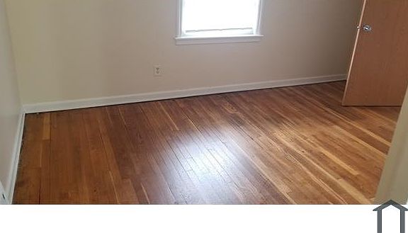 3rd image of 2202 Hancock St APT 2