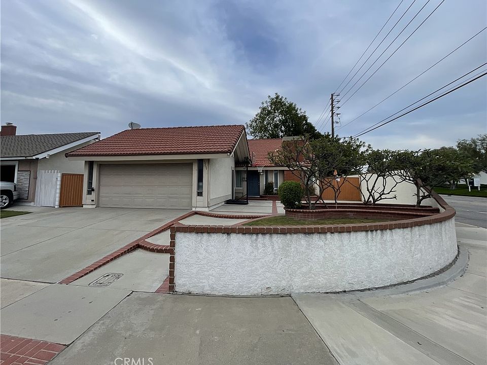 2nd image of 13757 Park St