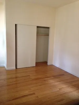 Rented by ELK Investors | media 64