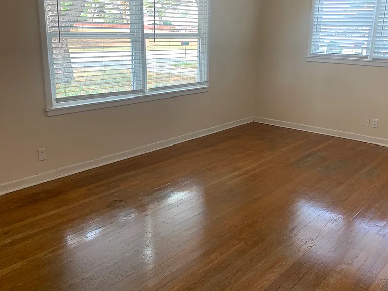 2467 Princeton Ave — Photo 15