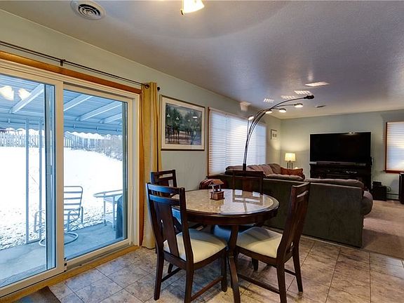 2nd image of 29344 Laurel Ln