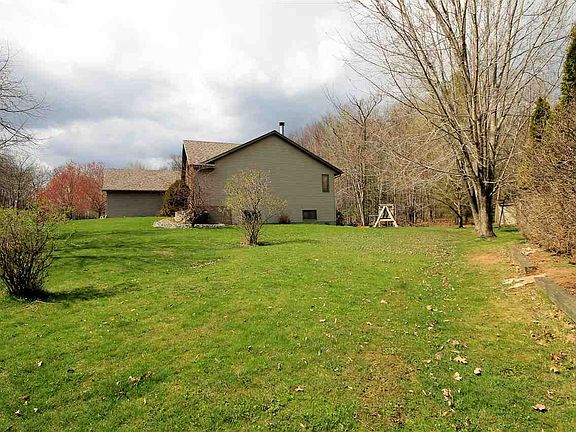 2nd image of 302 Jones Dr
