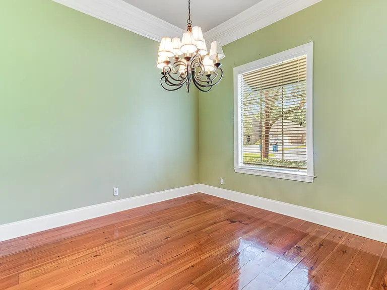 117 Maple Grove Ln — Photo 11