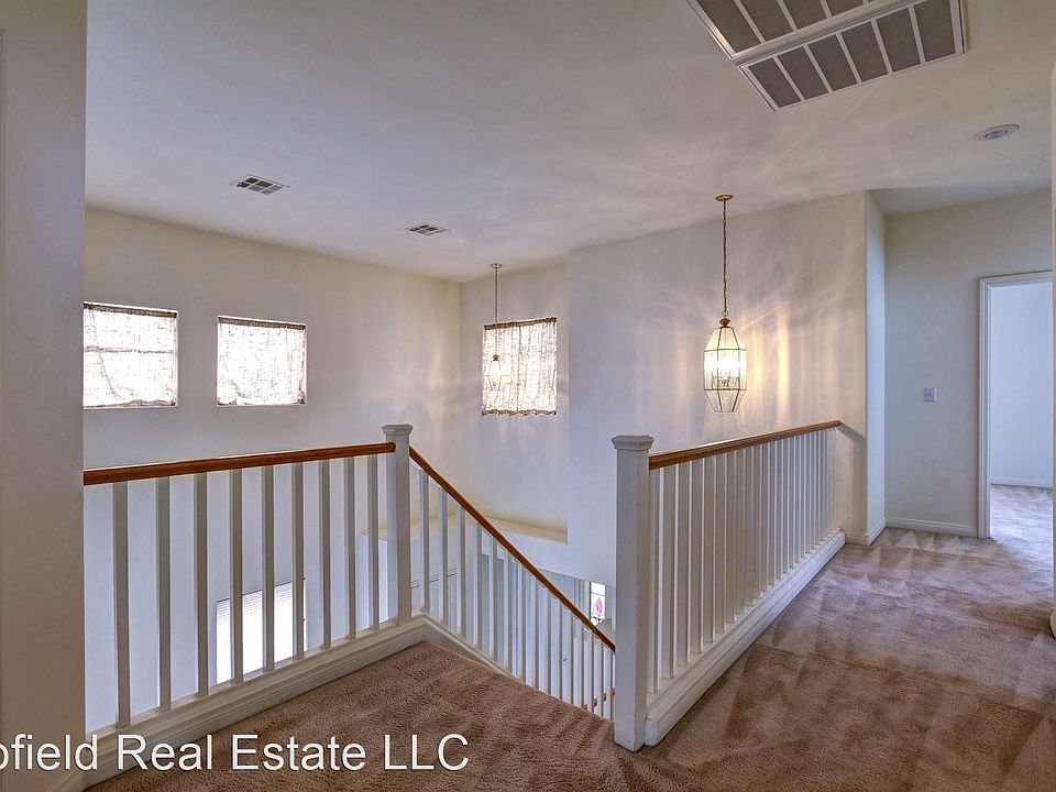 1st image of 1800 Warrenville St #C1