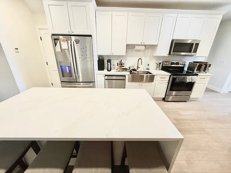 120-126 Emerson St #5 — Photo 3