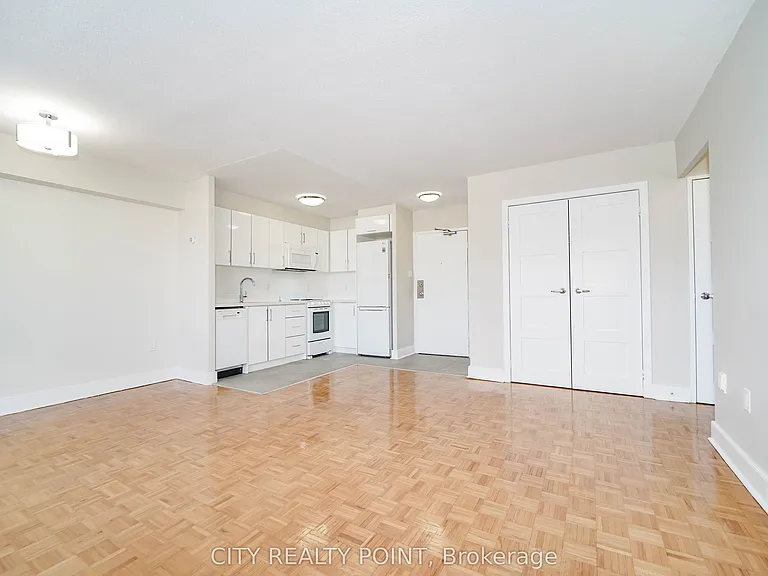 1500 Bathurst St #504 — Photo 5