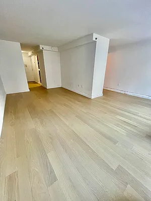 Rented by Cushman & Wakefield (Management) | media 16