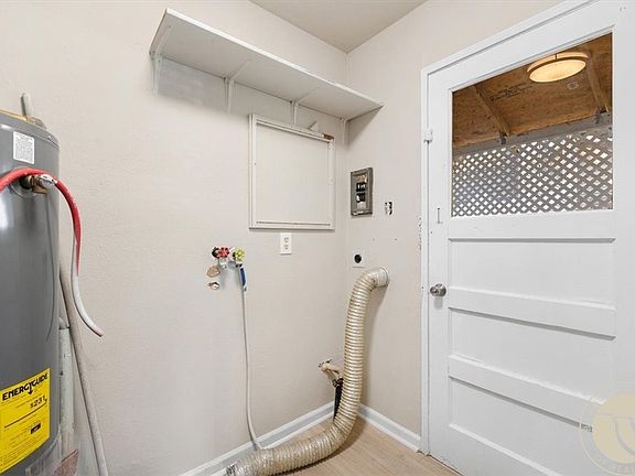 5th image of 822 N 18th St
