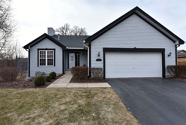 1st image of 2062 Woodoak Cir